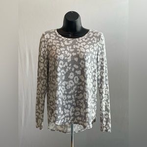 Women’s small sweater